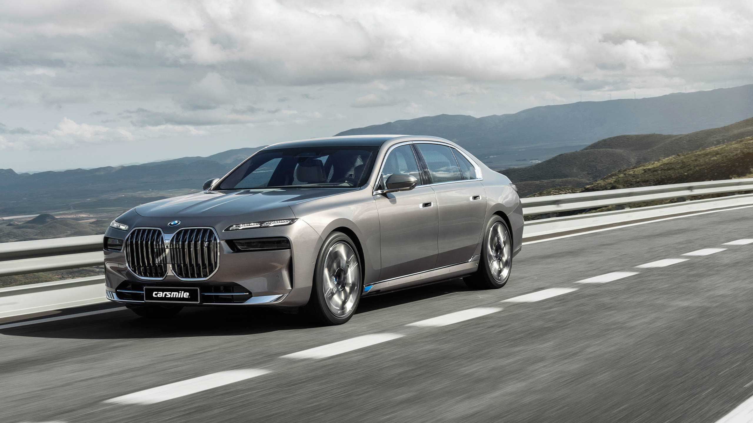 BMW i7